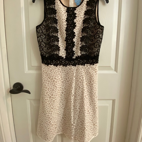 CeCe white and black lace dress, sz 4 - Picture 1 of 4